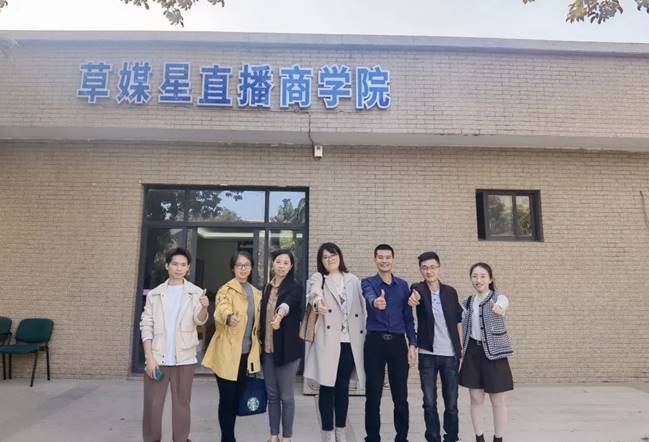 \"微信图片_20211231053445\"