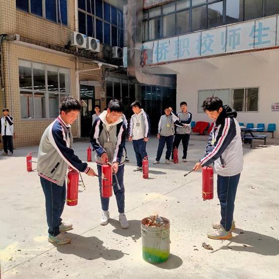 \"微信图片_20250403145915\"