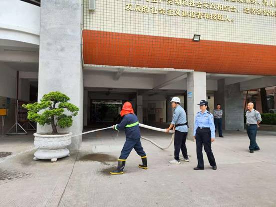 ee2023fab19282a5101a442c0a74679e