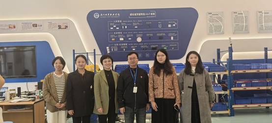 cf90cd7bc8ac1765cb785bfe8beb32d4